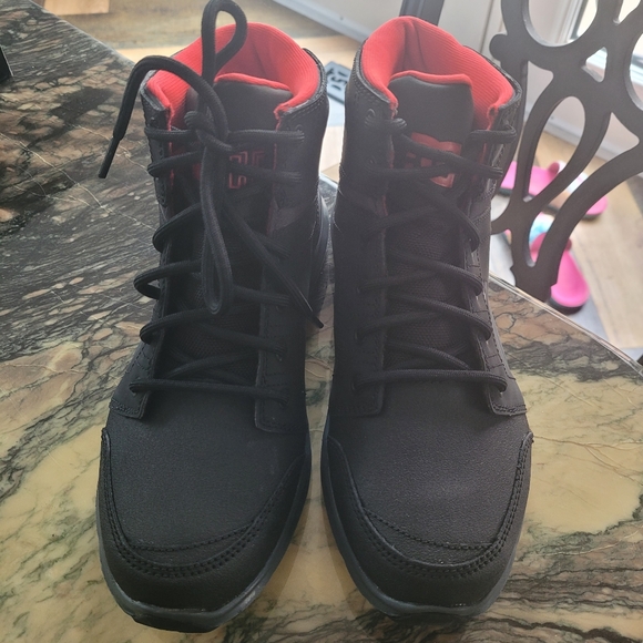 Bnib Mens size 7 DC Torstein Winter Boots - Picture 3 of 9